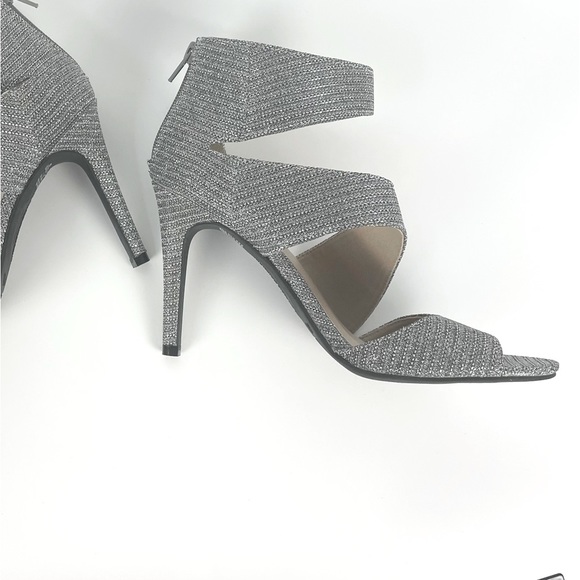 Christian Siriano Special Occasion Heels with Silver Sparkles. Size 8.5 - Picture 11 of 13